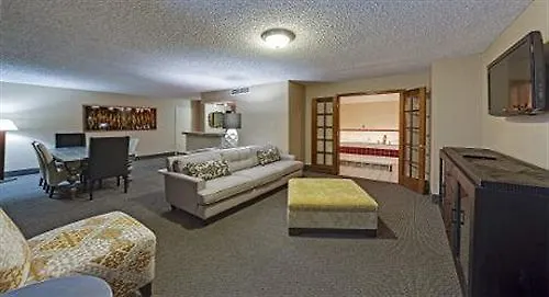 Wyndham Hotel 4*
