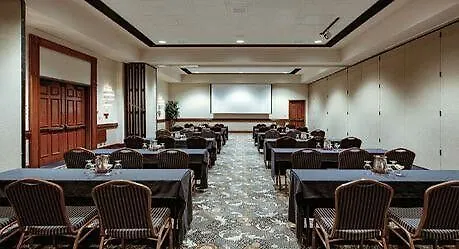 Wyndham Hotel Tulsa